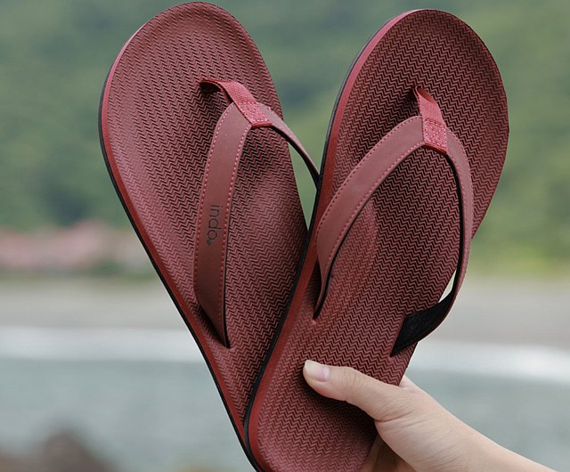 Indosole Women’s Flip Flops - Burgundy