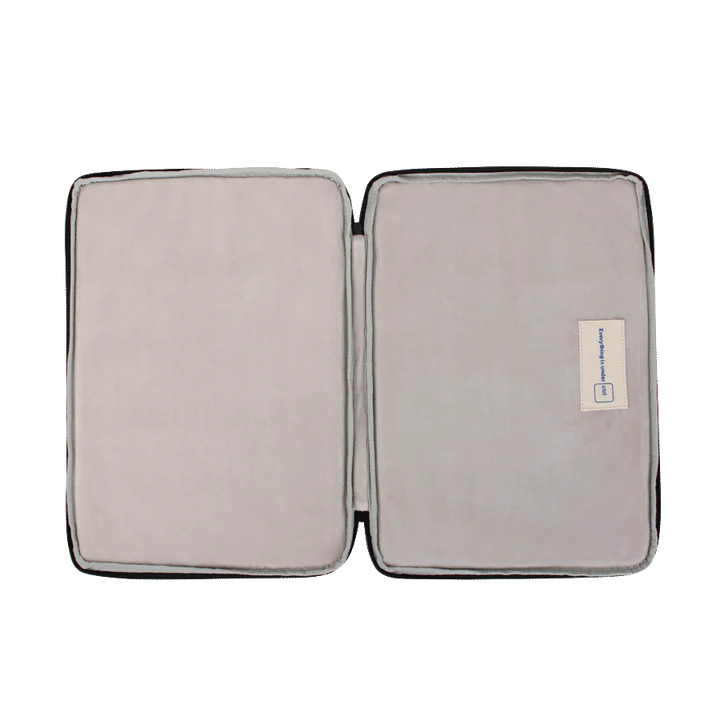 15" FINANCIAL DISTRICT LAPTOP SLEEVE