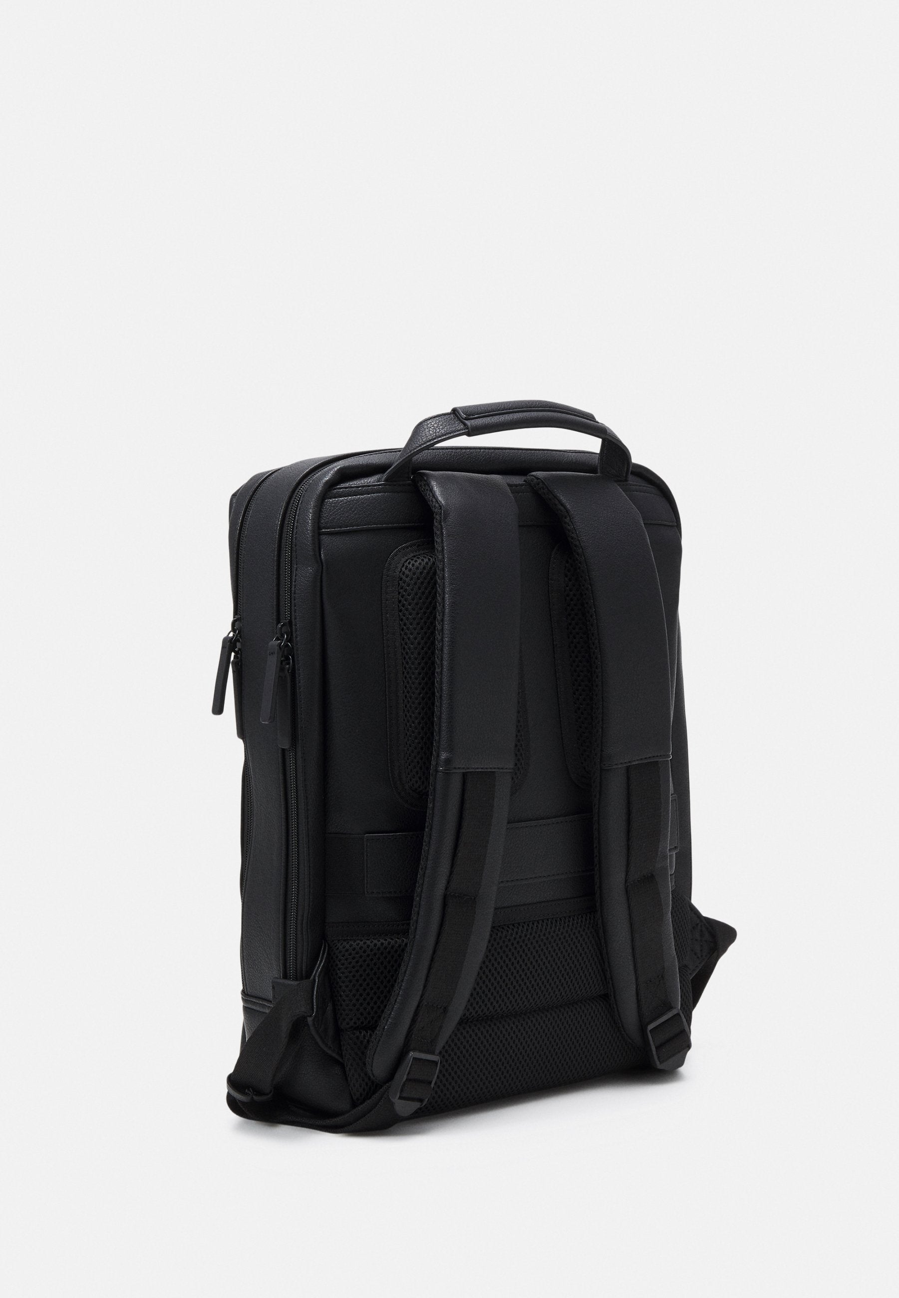 RIGA Daypack Rucksack - Black