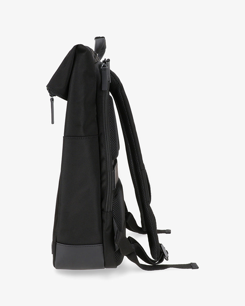 TALLINN Kurierrucksack - Black